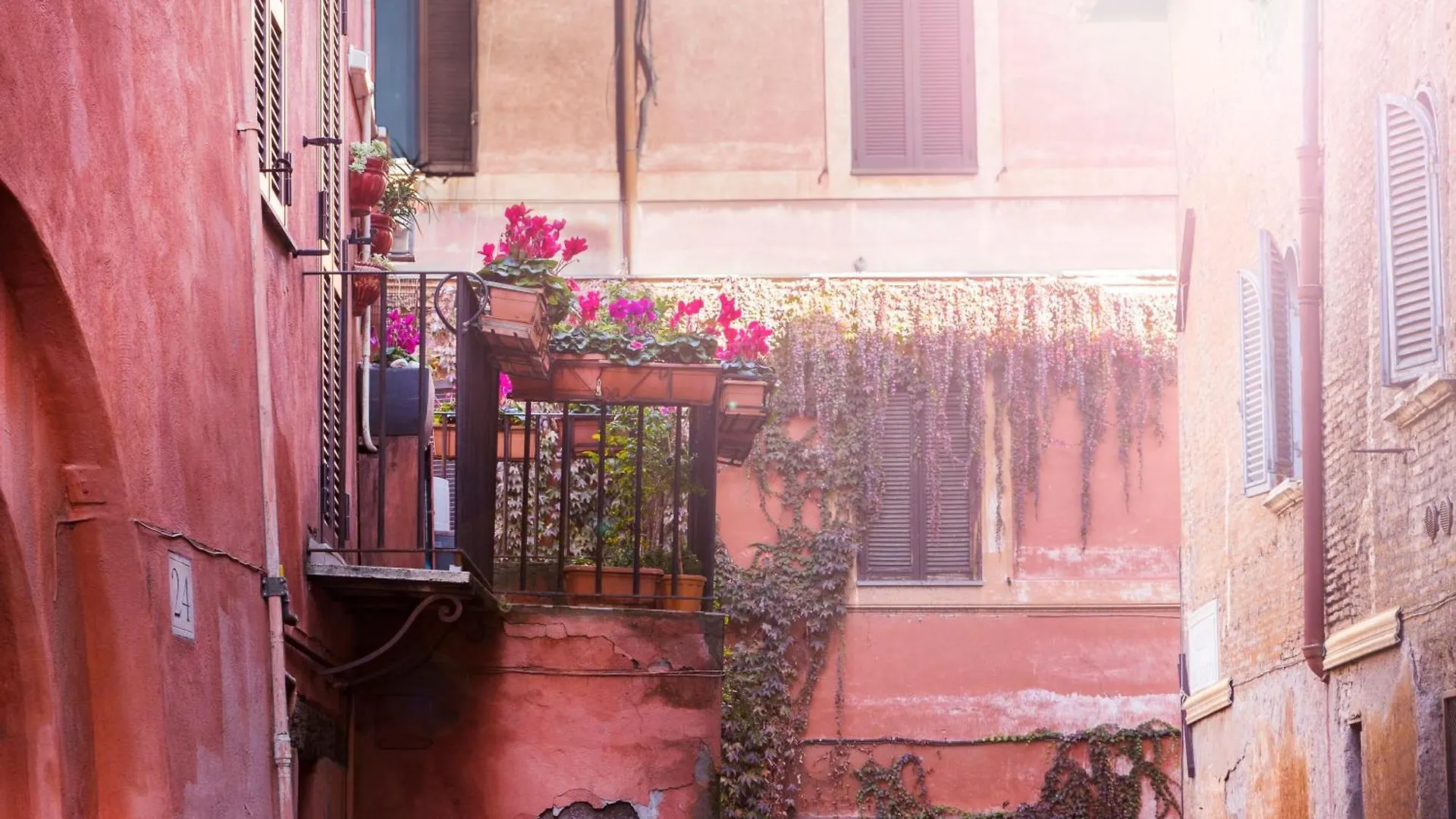 Trasteverehome - Secret Balcony In The Heart Of Rome Trastevere 0*,  Italia